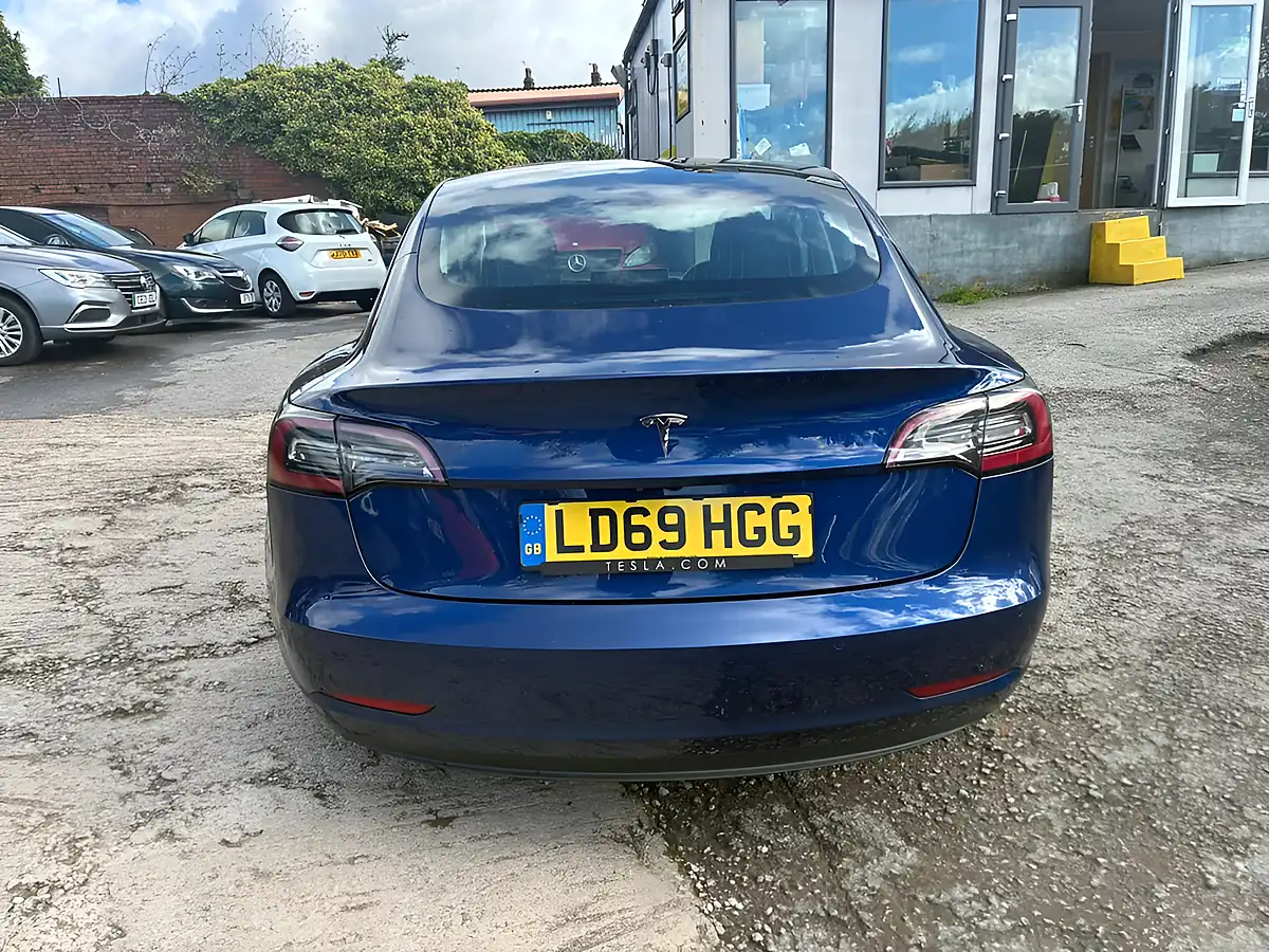 Used 2019 Tesla Model 3 Standard Range Plus Blue - Interior and Exterior details 5