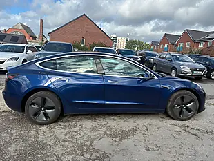 Used 2019 Tesla Model 3 Standard Range Plus Blue - Interior and Exterior details 8