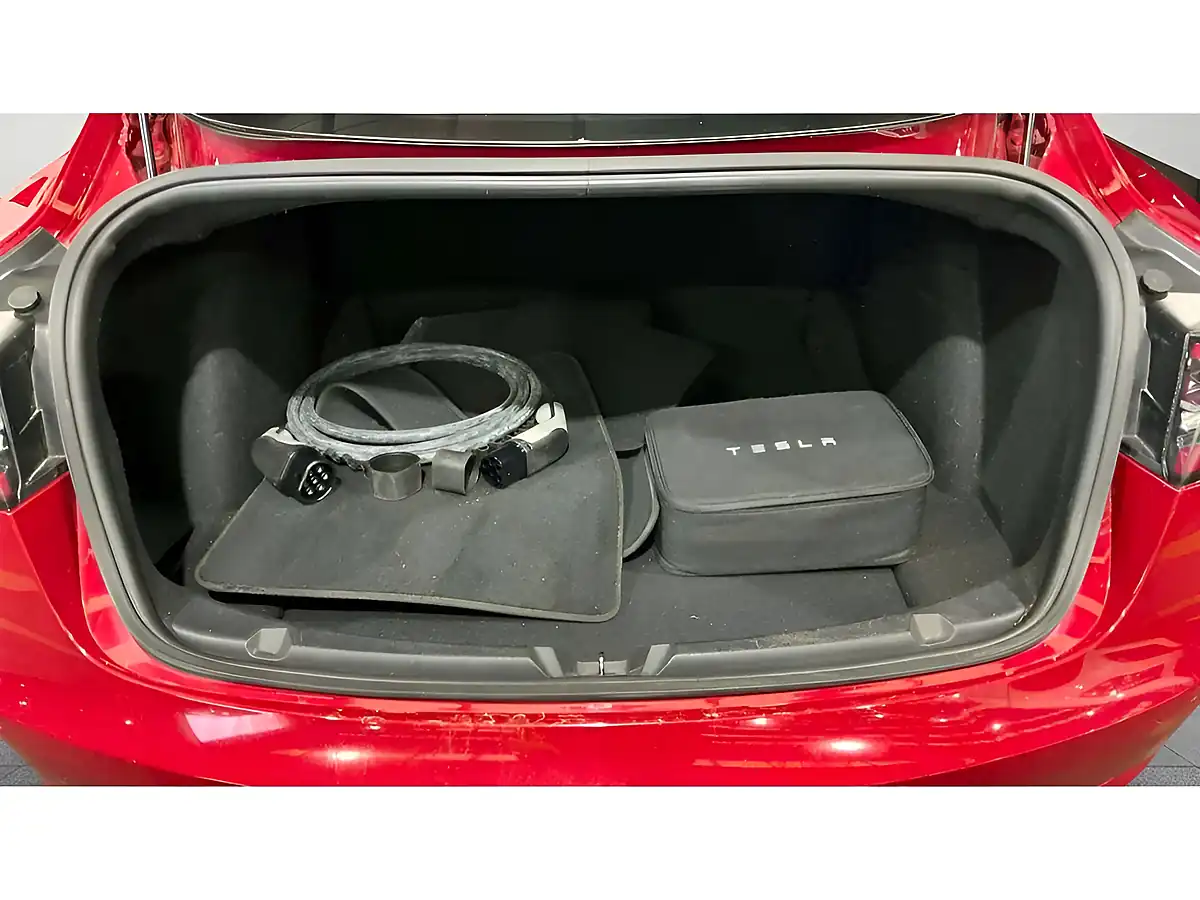 Used 2019 Tesla Model 3 Standard Range Plus Red - Interior and Exterior details 10
