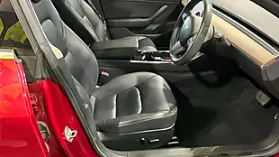 Used 2019 Tesla Model 3 Standard Range Plus Red - Interior and Exterior details 8
