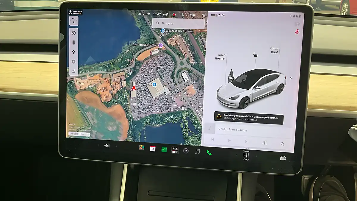 Used 2019 Tesla Model 3 Standard Range Plus White - Interior and Exterior details 11
