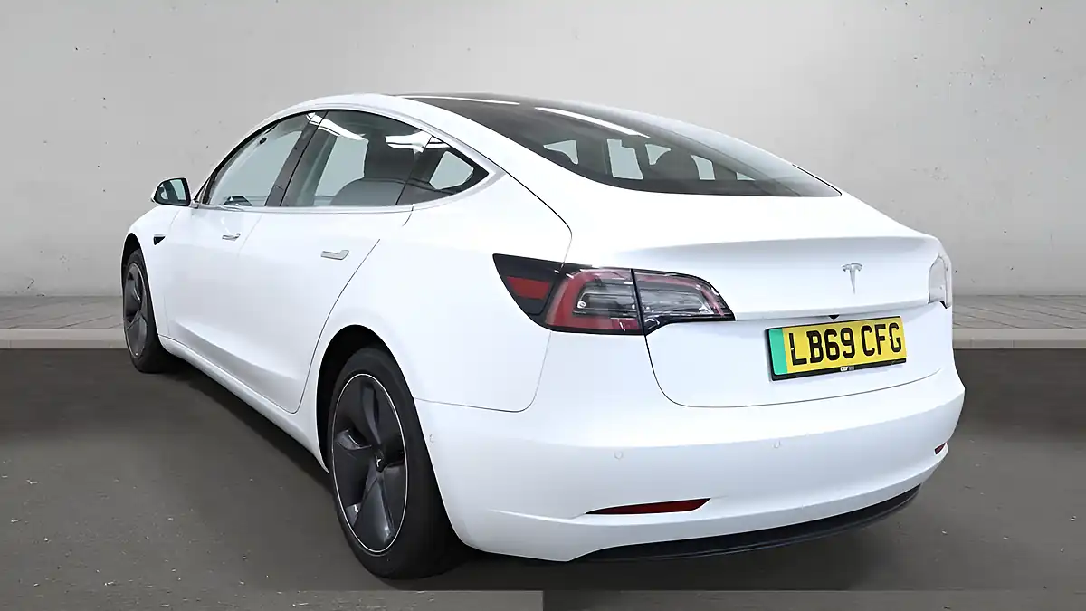Used 2019 Tesla Model 3 Standard Range Plus White - Interior and Exterior details 3
