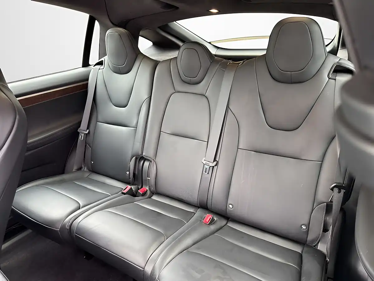 Used 2019 Tesla Model X 100D Grey - Interior and Exterior details 10