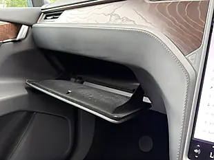 Used 2019 Tesla Model X 100D Grey - Interior and Exterior details 17