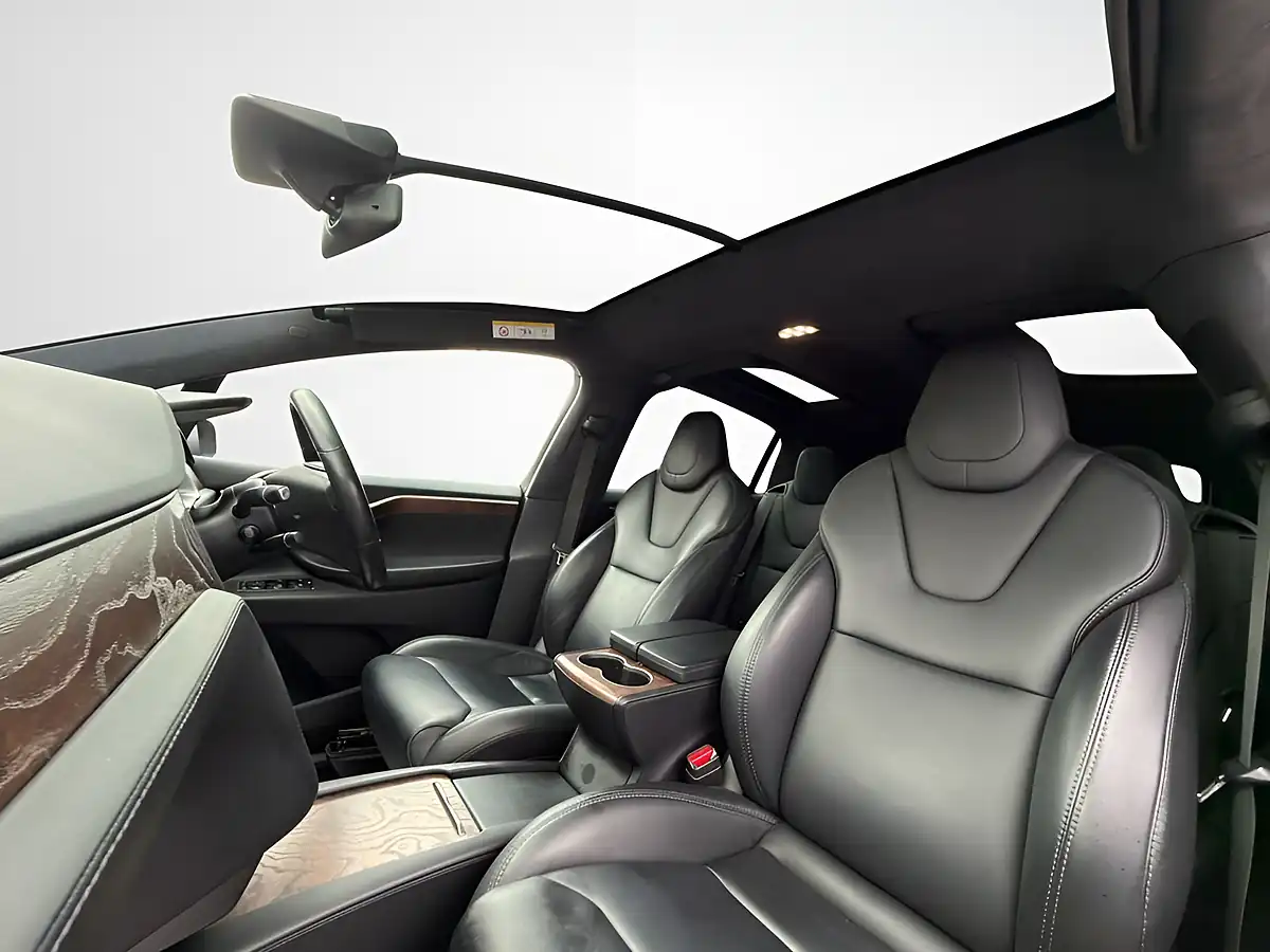 Used 2019 Tesla Model X 100D Grey - Interior and Exterior details 4