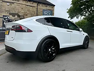 Used 2019 Tesla Model X 75D Pearl White - Interior and Exterior details 10