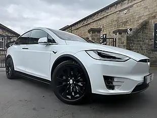 Used 2019 Tesla Model X 75D Pearl White - Interior and Exterior details 12