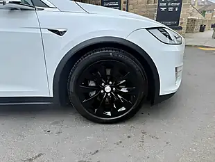 Used 2019 Tesla Model X 75D Pearl White - Interior and Exterior details 13