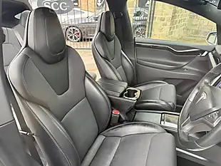 Used 2019 Tesla Model X 75D Pearl White - Interior and Exterior details 17