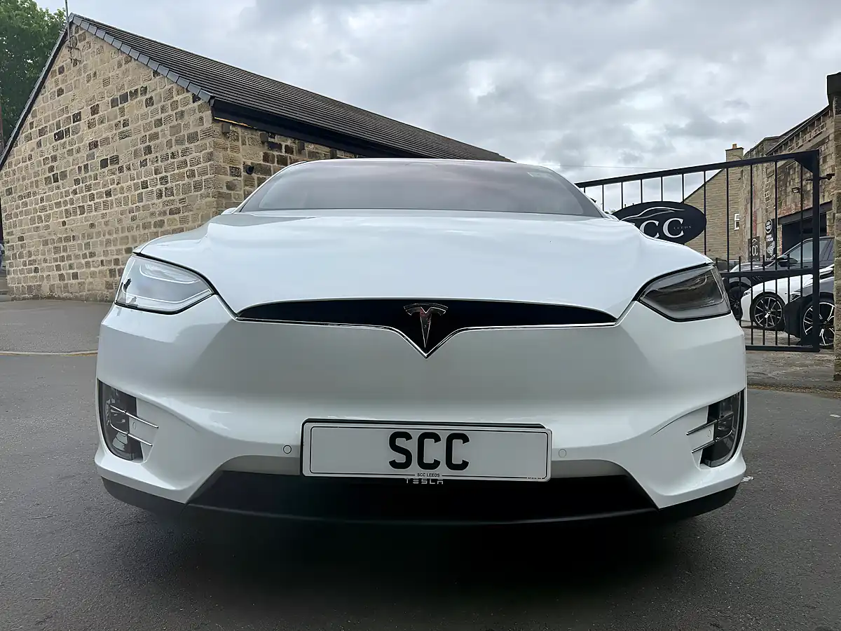 Used 2019 Tesla Model X 75D Pearl White - Interior and Exterior details 5