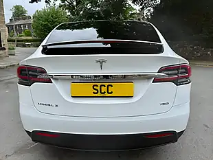 Used 2019 Tesla Model X 75D Pearl White - Interior and Exterior details 9
