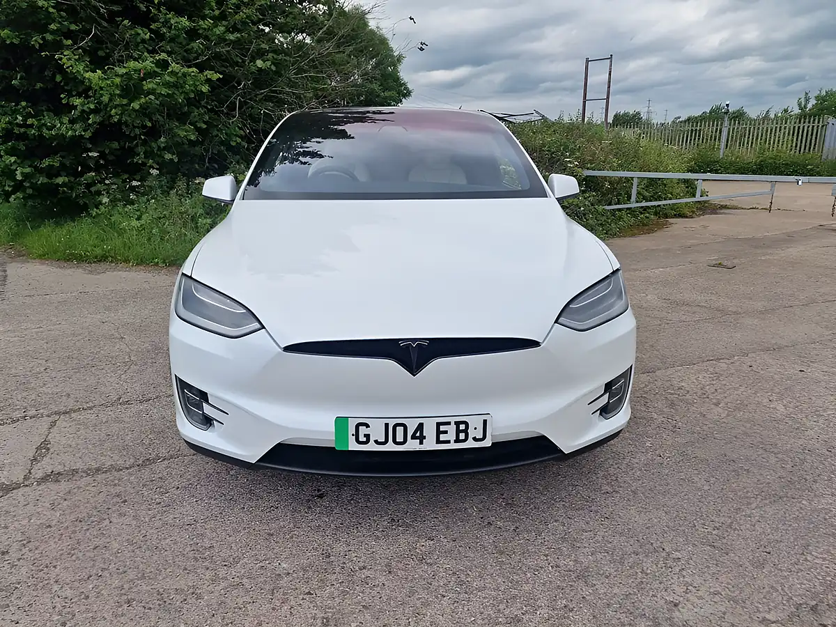 Used 2019 Tesla Model X Long Range White - Interior and Exterior details 4