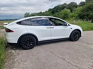 Used 2019 Tesla Model X Long Range White - Interior and Exterior details 8