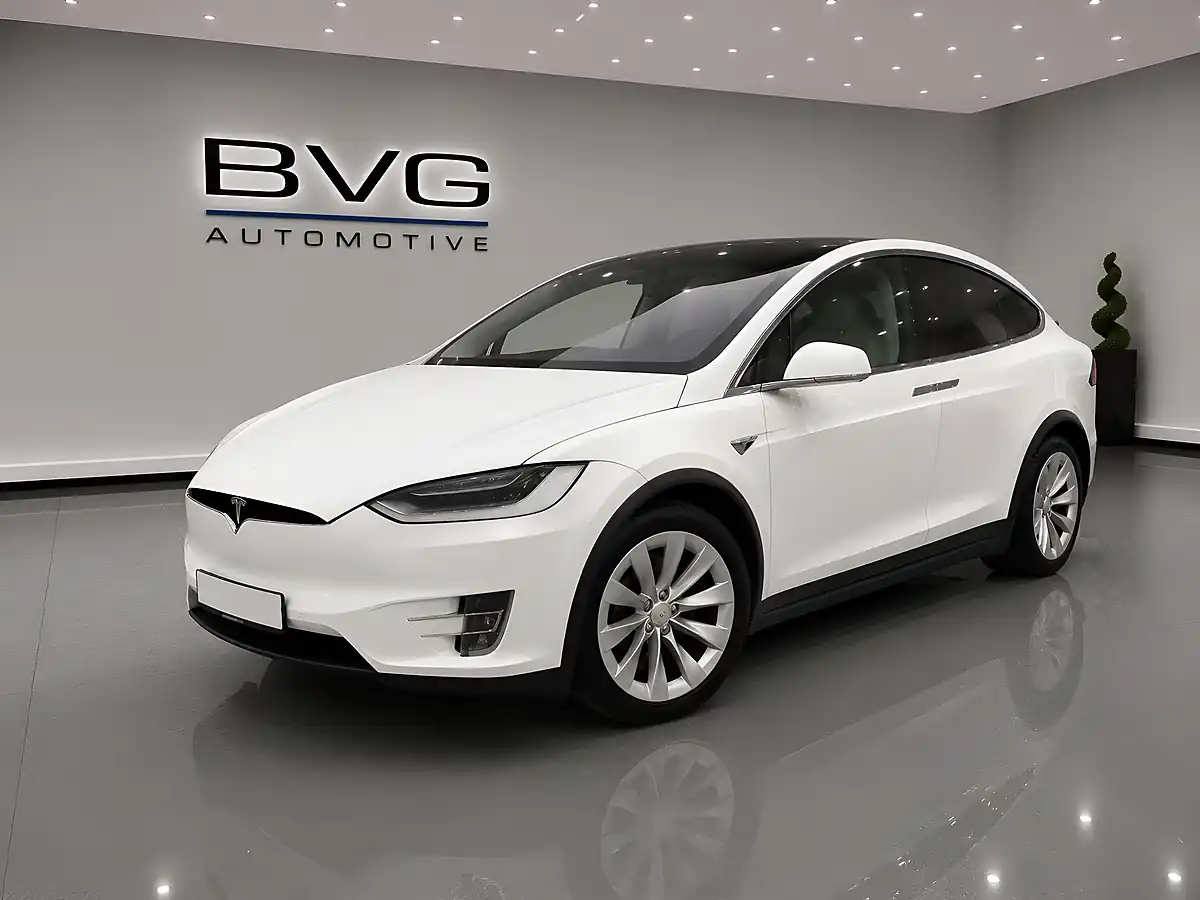 Used 2019 Tesla Model X Long Range White - Front View