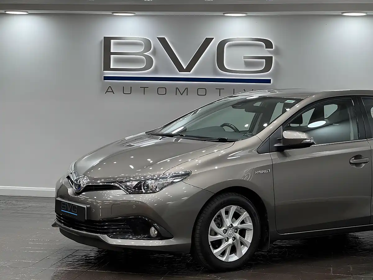 Used 2019 Toyota Auris Icon Tech Bronze - Interior and Exterior details 10
