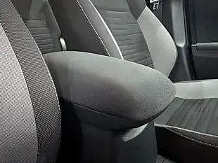 Used 2019 Toyota Auris Icon Tech Bronze - Interior and Exterior details 16
