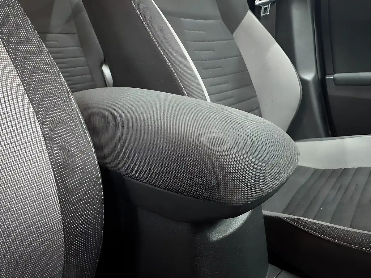 Used 2019 Toyota Auris Icon Tech Bronze - Interior and Exterior details 16
