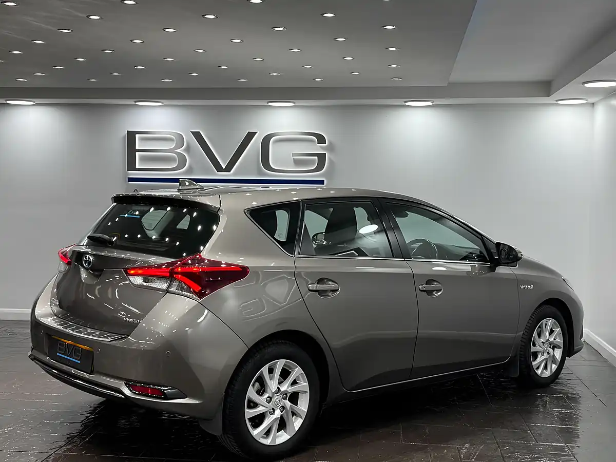 Used 2019 Toyota Auris Icon Tech Bronze - Interior and Exterior details 7