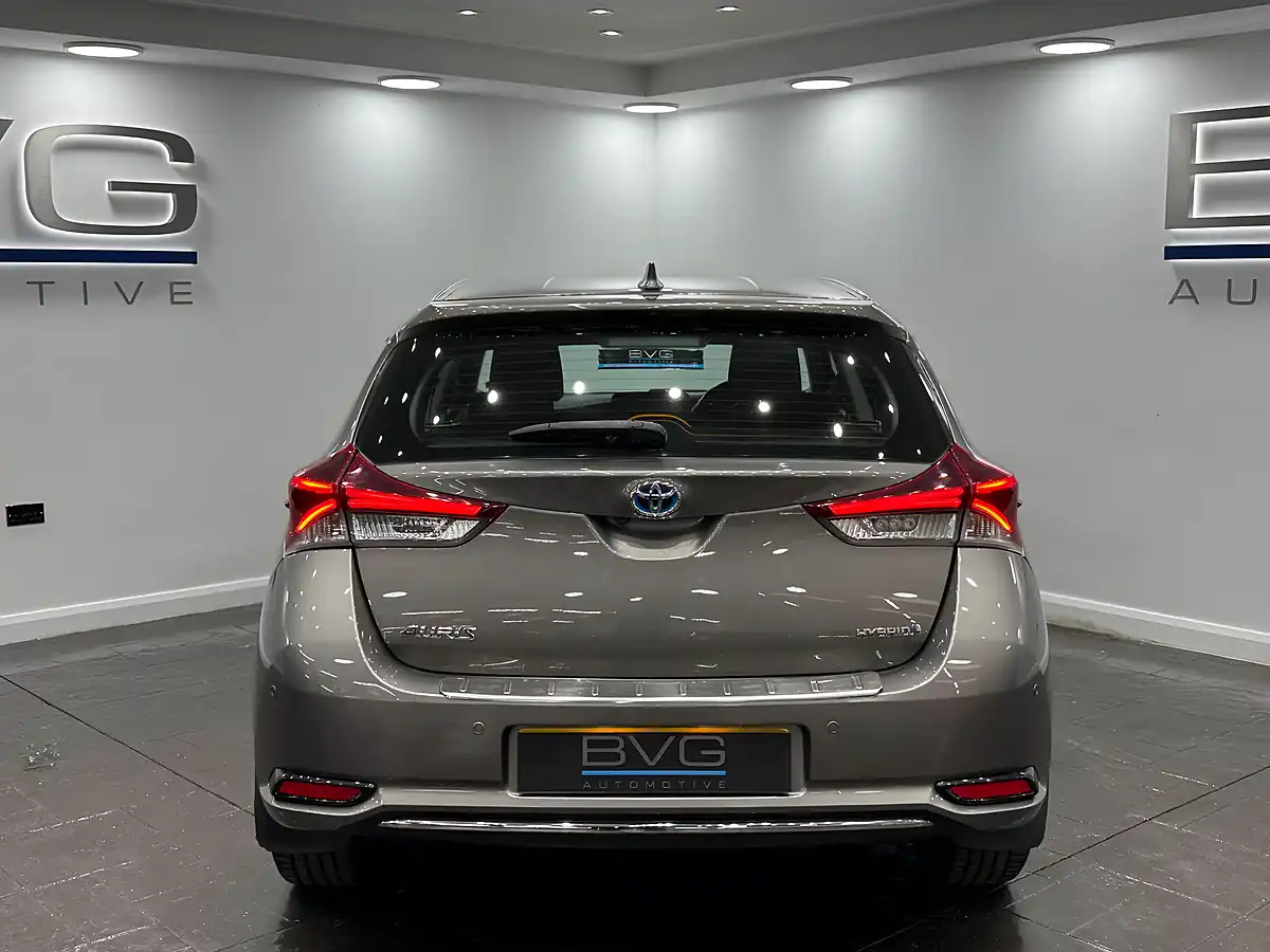 Used 2019 Toyota Auris Icon Tech Bronze - Interior and Exterior details 8
