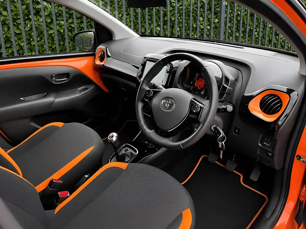 Used 2019 Toyota Aygo X-Cite Orange - Interior and Exterior details 15