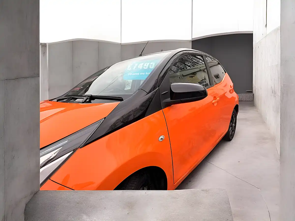 Used 2019 Toyota Aygo X-Cite Orange - Interior and Exterior details 12