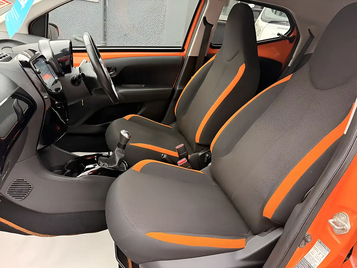 Used 2019 Toyota Aygo X-Cite Orange - Interior and Exterior details 13