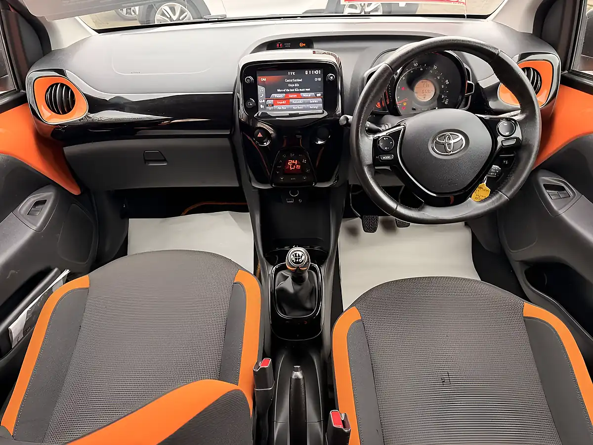 Used 2019 Toyota Aygo X-Cite Orange - Interior and Exterior details 17