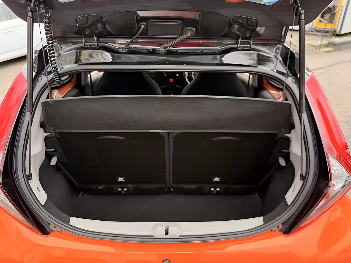 Used 2019 Toyota Aygo X-Cite Orange - Interior and Exterior details 18