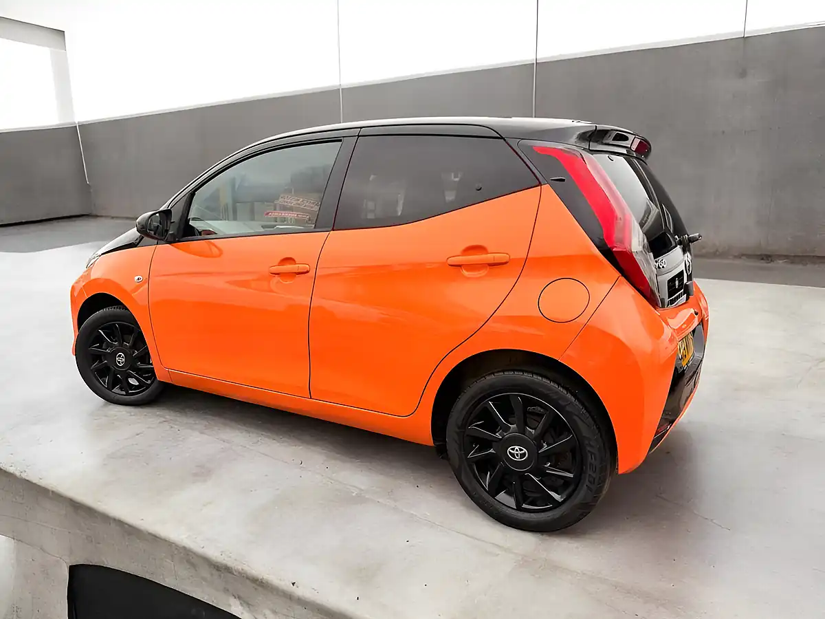 Used 2019 Toyota Aygo X-Cite Orange - Interior and Exterior details 4