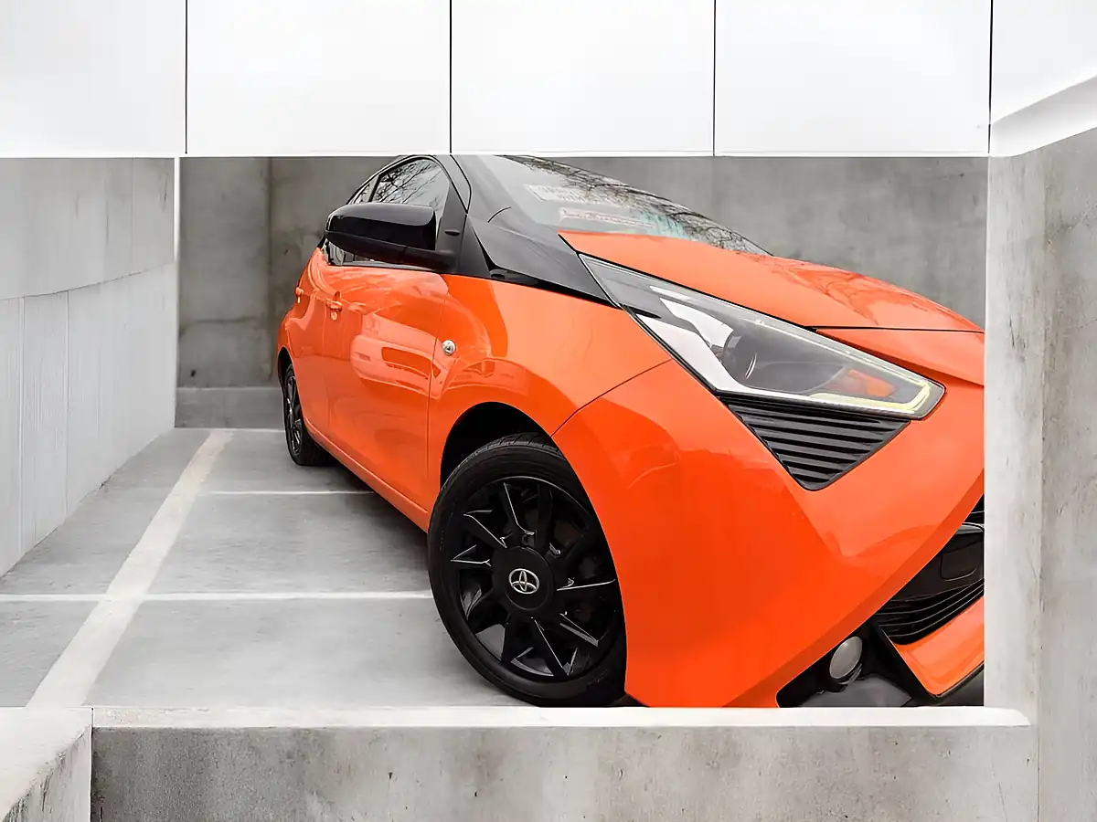 Used 2019 Toyota Aygo X-Cite Orange - Interior and Exterior details 5