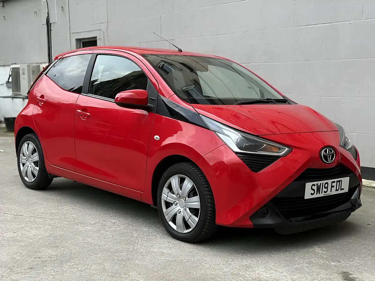 Used 2019 Toyota Aygo X-Play Red - Front View