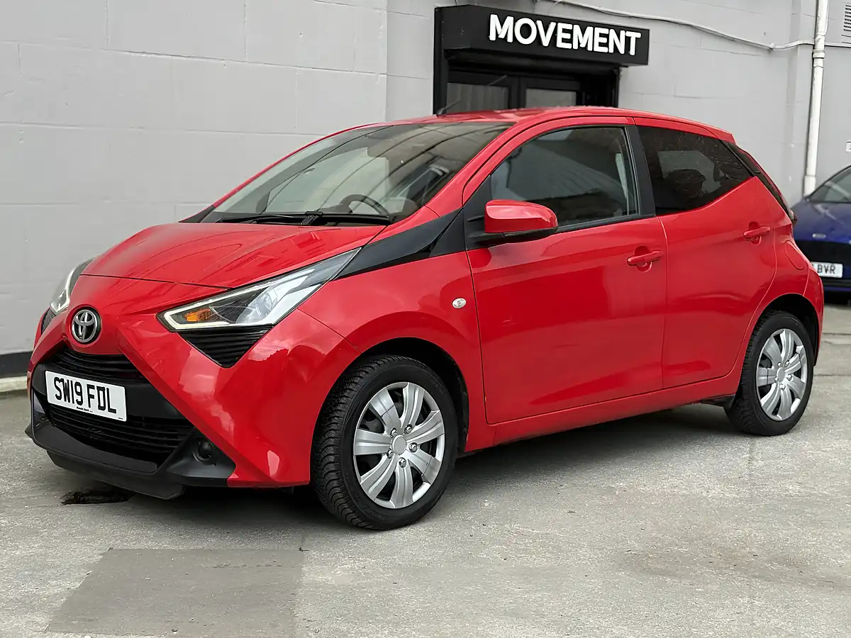 Used 2019 Toyota Aygo X-Play Red - Interior and Exterior details 2