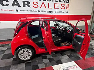 Used 2019 Toyota Aygo X-Play Red - Interior and Exterior details 10
