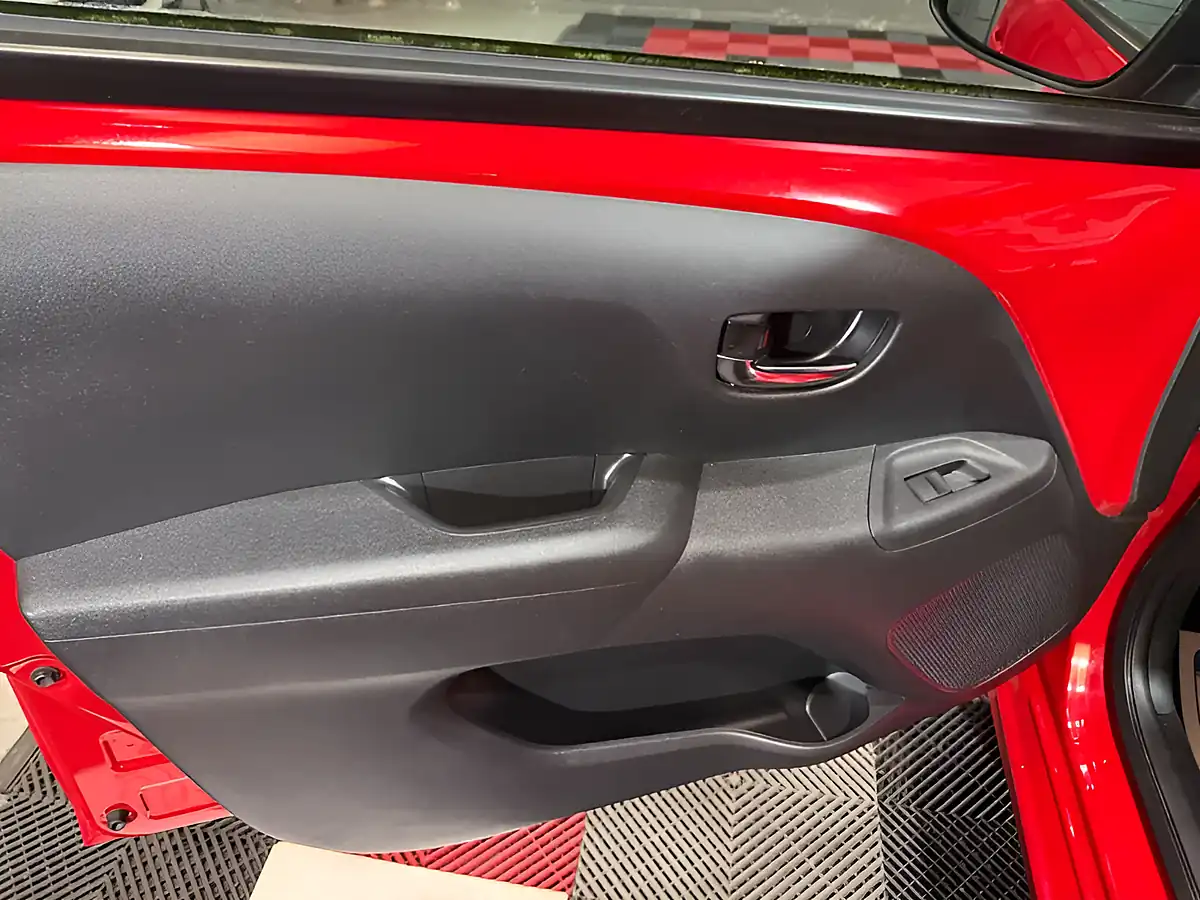 Used 2019 Toyota Aygo X-Play Red - Interior and Exterior details 13