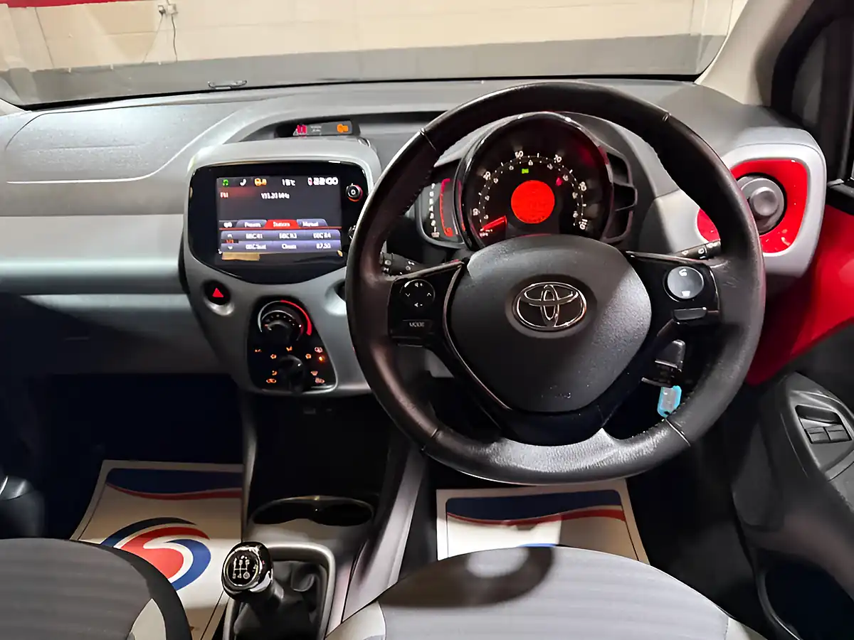 Used 2019 Toyota Aygo X-Play Red - Interior and Exterior details 16