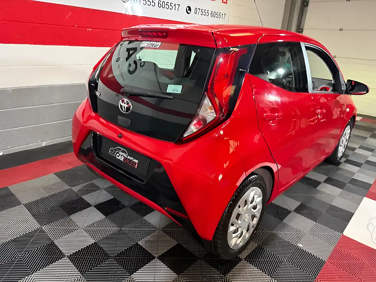 Used 2019 Toyota Aygo X-Play Red - Interior and Exterior details 2