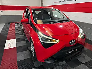 Used 2019 Toyota Aygo X-Play Red - Interior and Exterior details 5