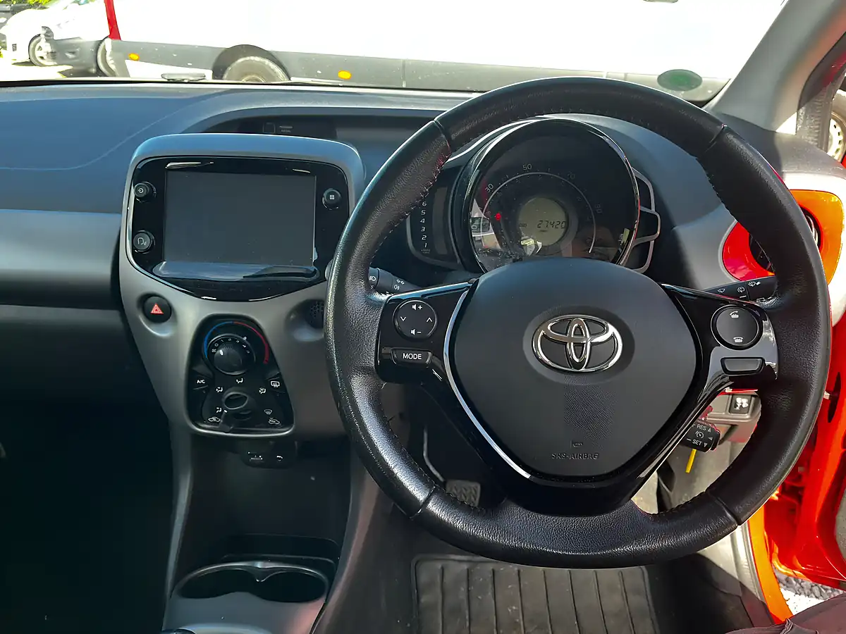 Used 2019 Toyota Aygo X-Play Red - Interior and Exterior details 13