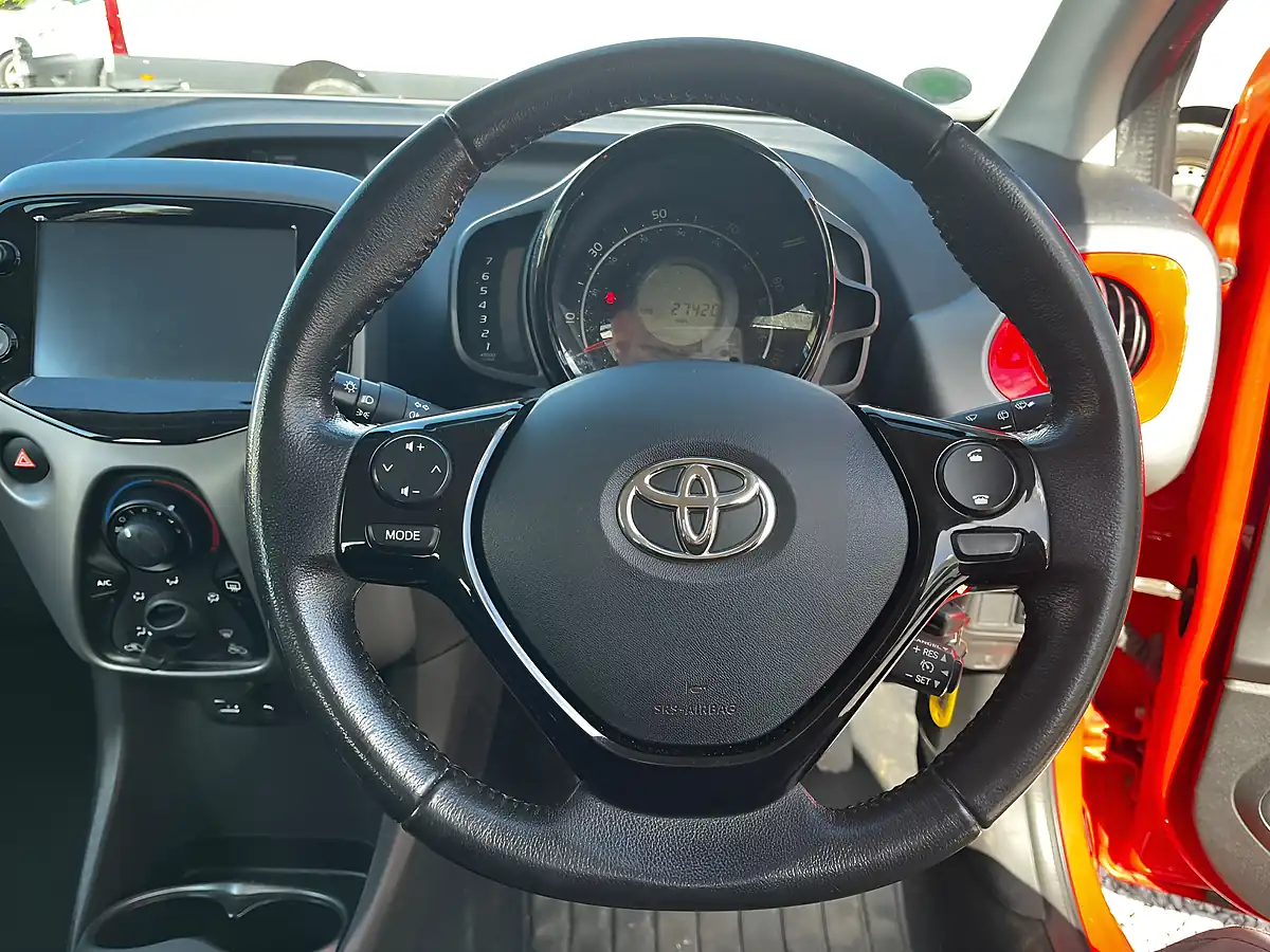 Used 2019 Toyota Aygo X-Play Red - Interior and Exterior details 14