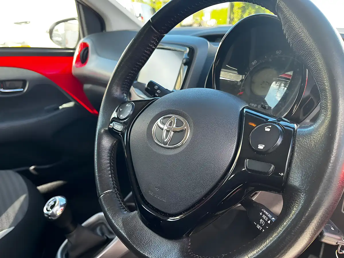 Used 2019 Toyota Aygo X-Play Red - Interior and Exterior details 15