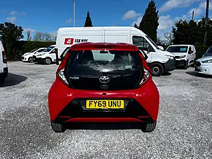 Used 2019 Toyota Aygo X-Play Red - Interior and Exterior details 6