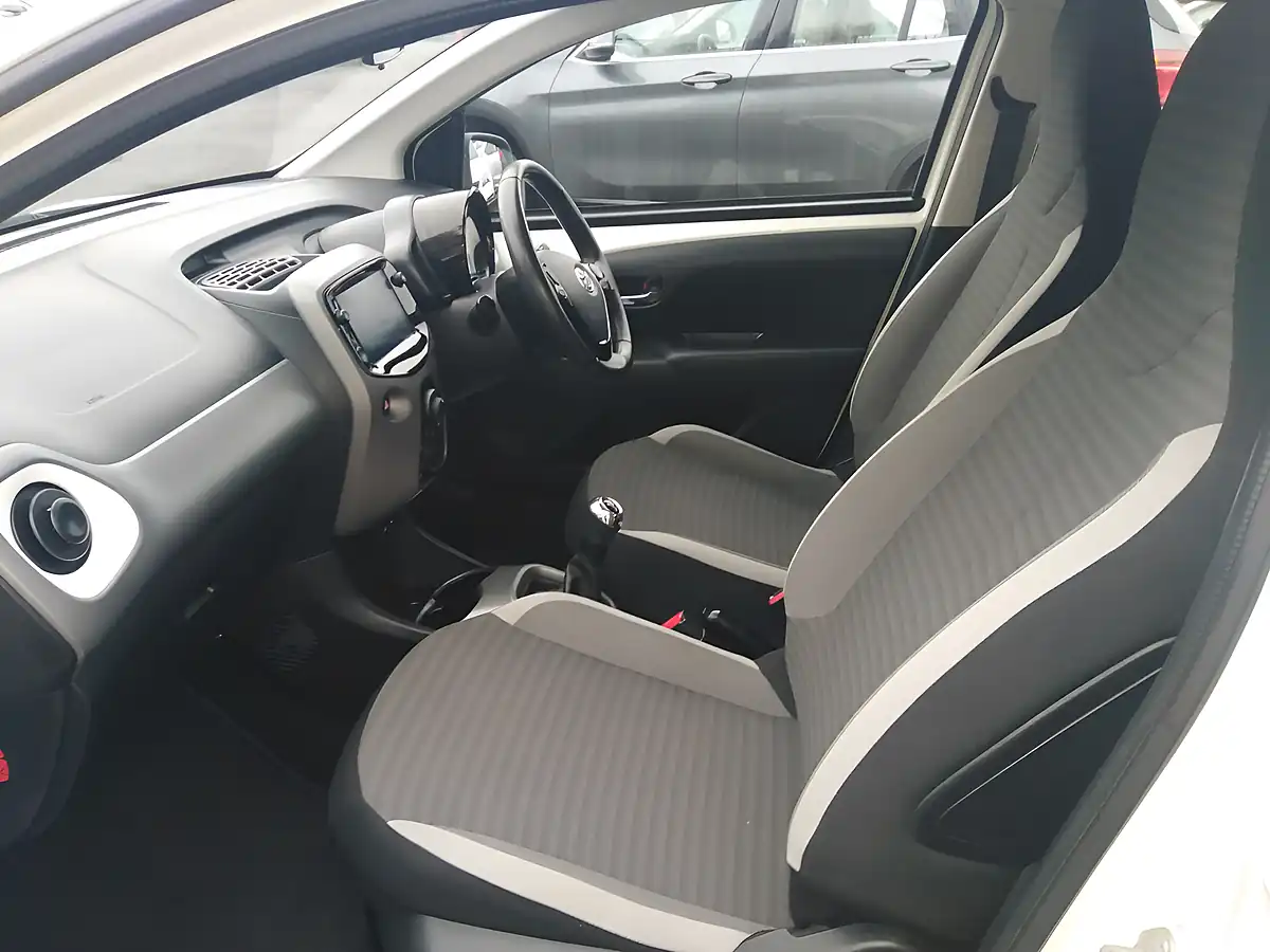 Used 2019 Toyota Aygo X-Play White - Interior and Exterior details 13