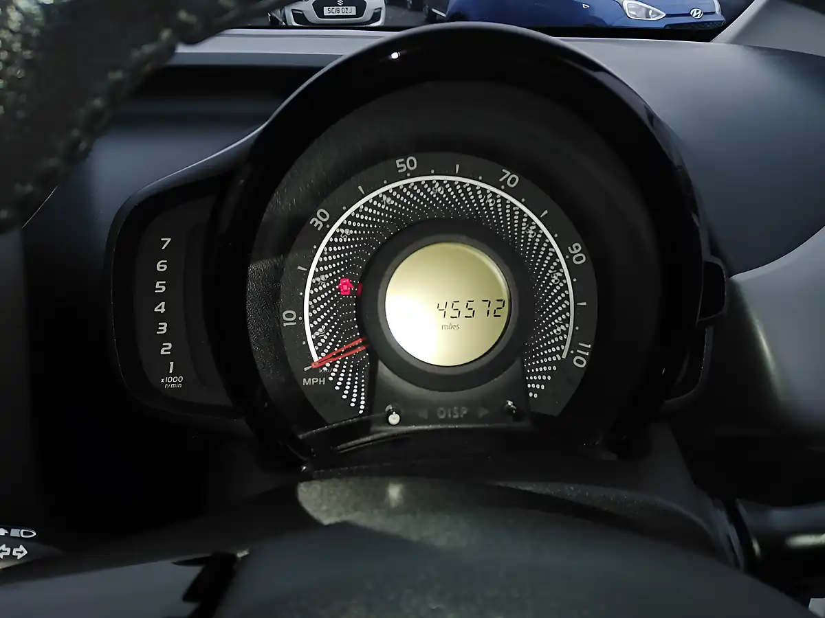 Used 2019 Toyota Aygo X-Play White - Interior and Exterior details 17