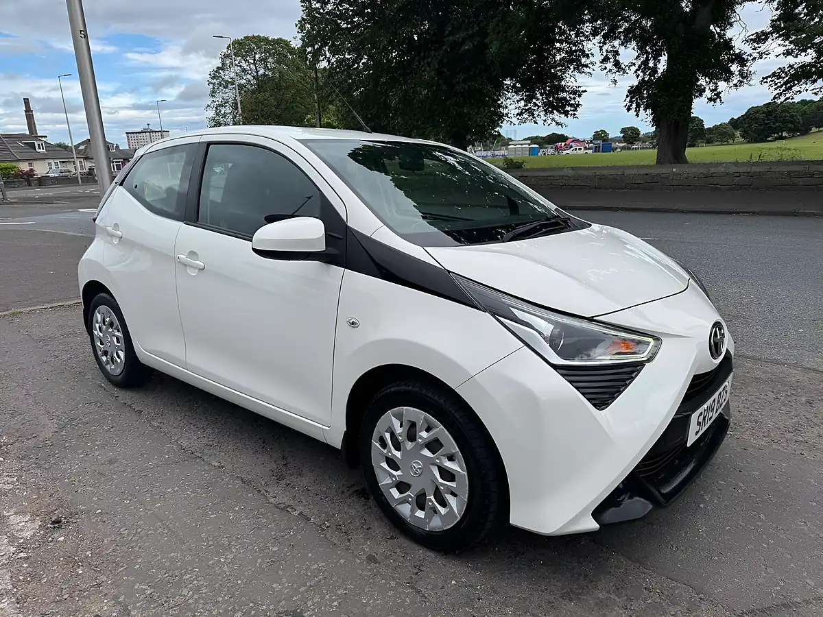 Used 2019 Toyota Aygo X-Play White - Interior and Exterior details 2