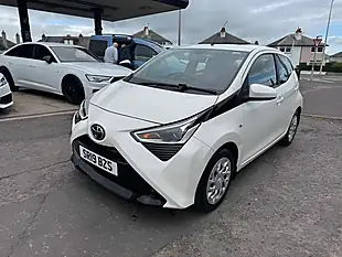 Used 2019 Toyota Aygo X-Play White - Interior and Exterior details 3