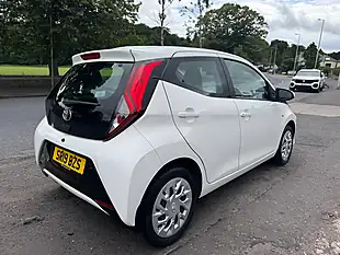 Used 2019 Toyota Aygo X-Play White - Interior and Exterior details 4