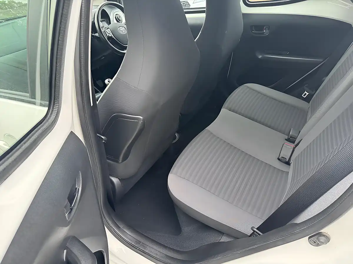 Used 2019 Toyota Aygo X-Play White - Interior and Exterior details 7