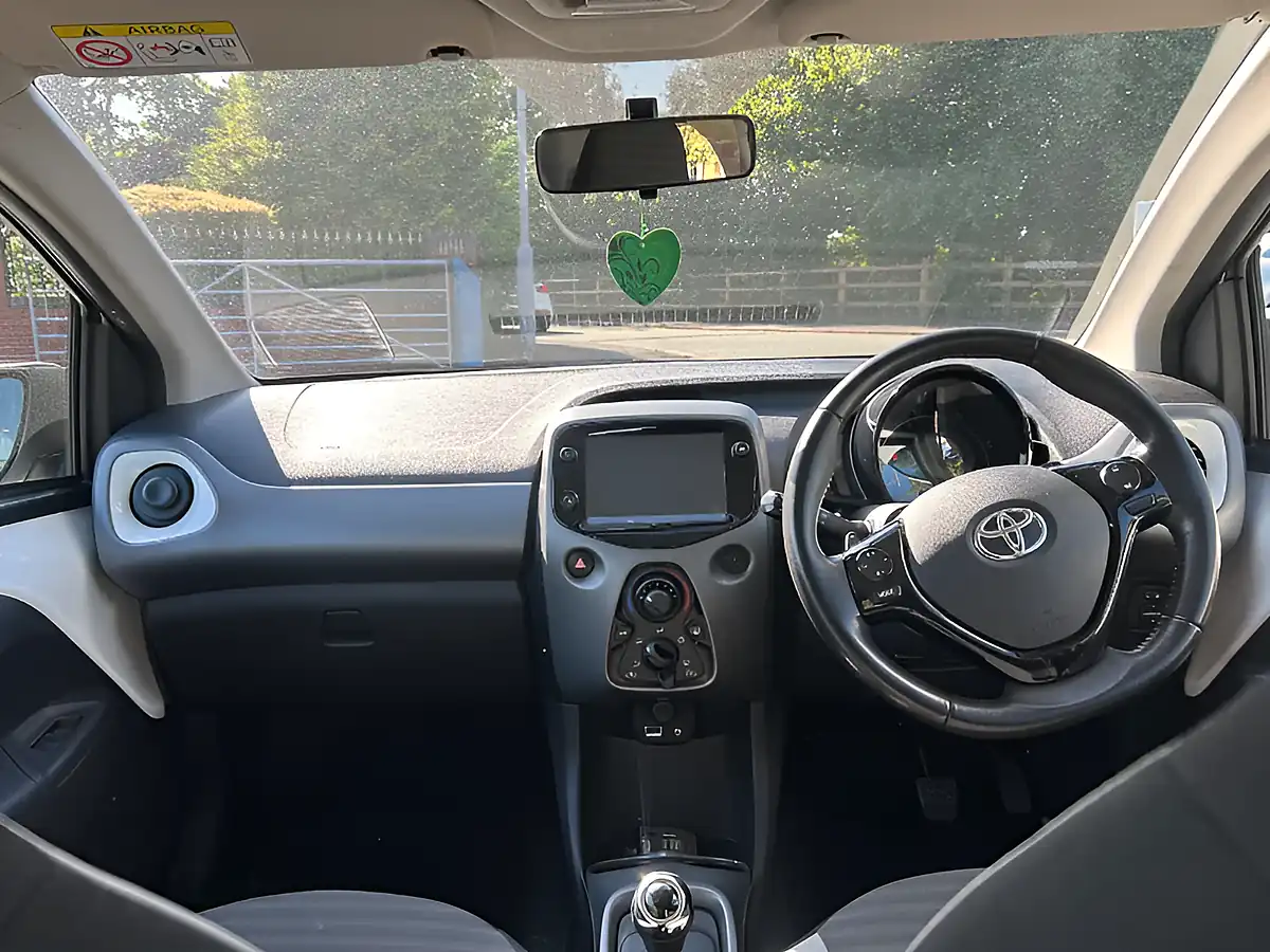 Used 2019 Toyota Aygo X-Play White - Interior and Exterior details 14