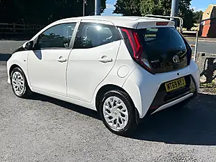Used 2019 Toyota Aygo X-Play White - Interior and Exterior details 5