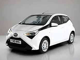 Used 2019 Toyota Aygo X-Play White - Interior and Exterior details 3